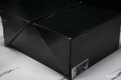 Hyperoad A X MANIERE AIR MA 3 JORDAN “BLACK” 0925